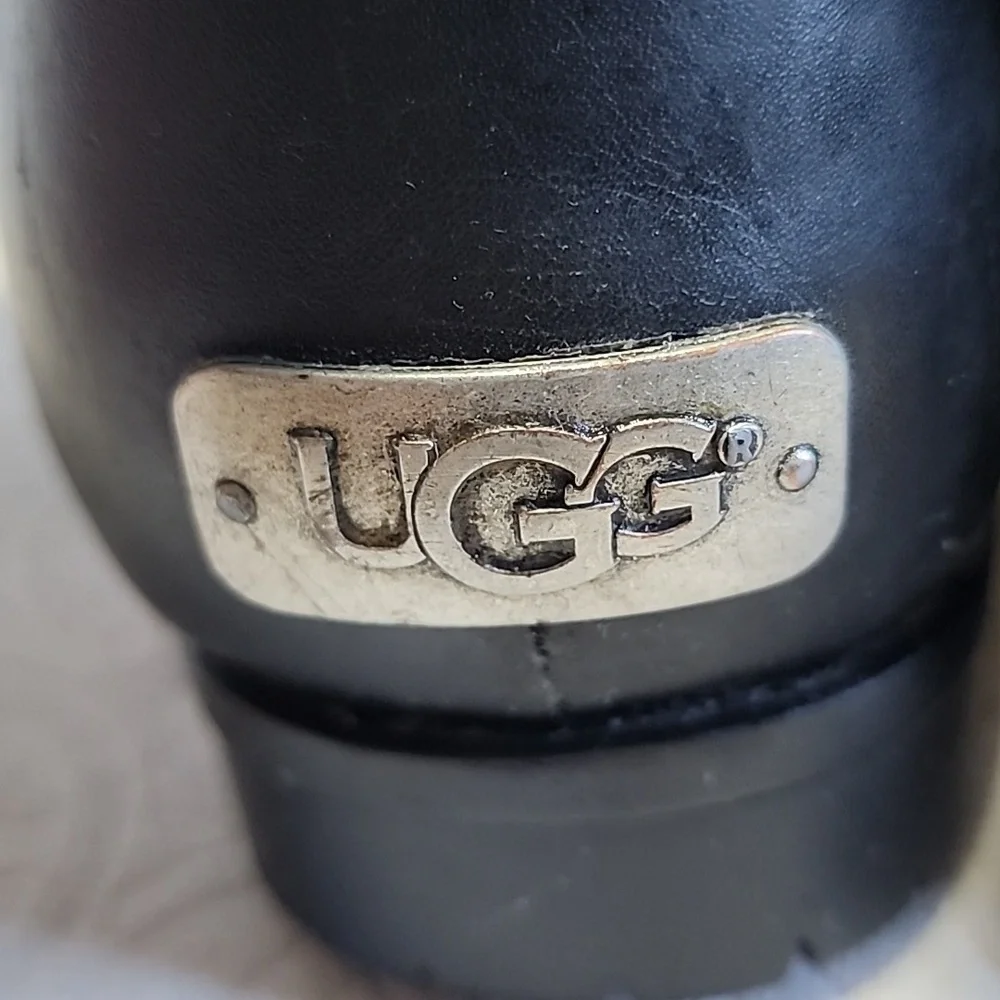 Vintage UGG Black Leather Unisex Boots Sz 9L/7.5M Goth Biker Winter Snow Durable